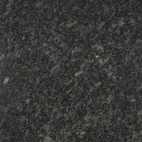 Steel Grey mài bóng: nền xám than, tinh thể lớn ánh thép lấp lánh, hiện đại quyền uy. Hợp mặt bếp, quầy bar, ốp tường. Liên hệ Vistones Global.