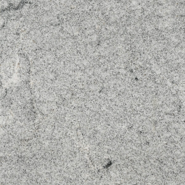 Viscont White granite trắng xám sáng, hạt mịn đều, đốm đen nhỏ, tối giản dễ phối. Hoàn hảo cho bếp, phòng tắm, lát sàn. Liên hệ Vistones Global.