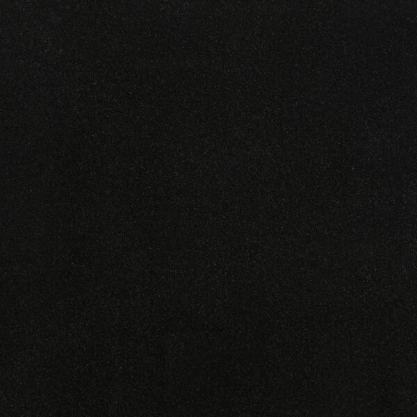 Warangal Black granite đen sâu đồng nhất, mịn như nhung, ít vân. Quyền uy tối giản cho mặt bếp, lát sàn, ốp tường. Liên hệ Vistones Global.